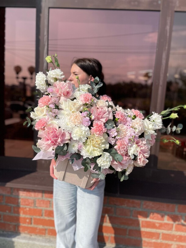 Сумочка «прелесть», артикул F1437525 - 19965 рублей, доставка по городу. Flawery - доставка цветов