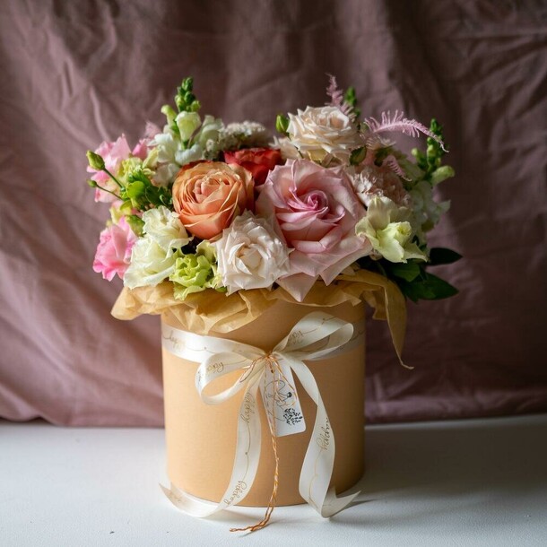 Весенняя птица удачи, артикул F113977 - 6655 рублей, доставка по городу. Flawery - доставка цветов