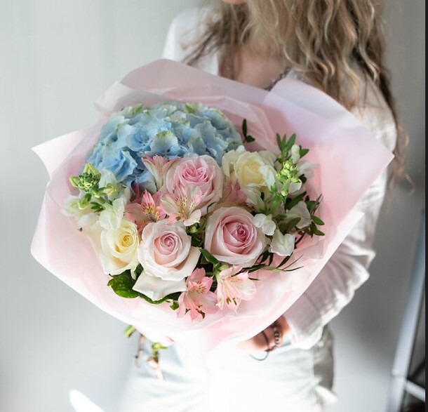 Букет "пломбир", артикул F1198672 - 3449 рублей, доставка по городу. Flawery - доставка цветов