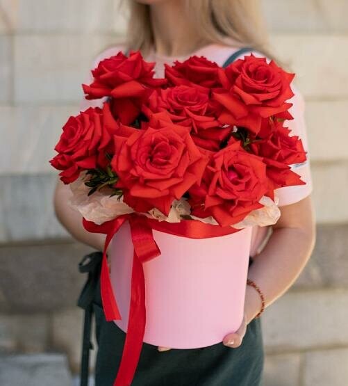 Цветочная коробка "нинель", артикул F1270607 - 6800 рублей, доставка по городу. Flawery - доставка цветов