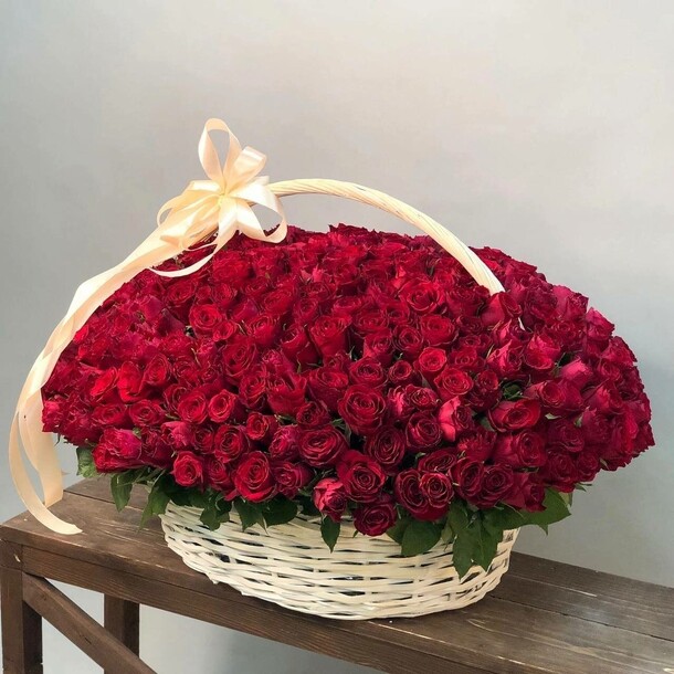 401 красная роза в корзине, артикул F1291907 - 73990 рублей, доставка по городу. Flawery - доставка цветов