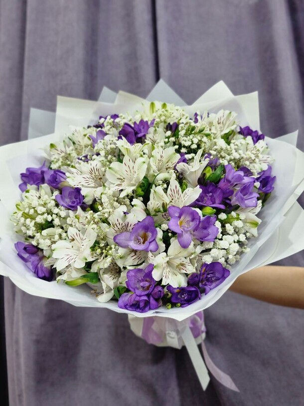 Букет, артикул F1301386 - 15000 рублей, доставка по городу. Flawery - доставка цветов