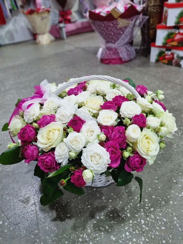 Корзина, артикул F1301804 - 17400 рублей, доставка по городу. Flawery - доставка цветов