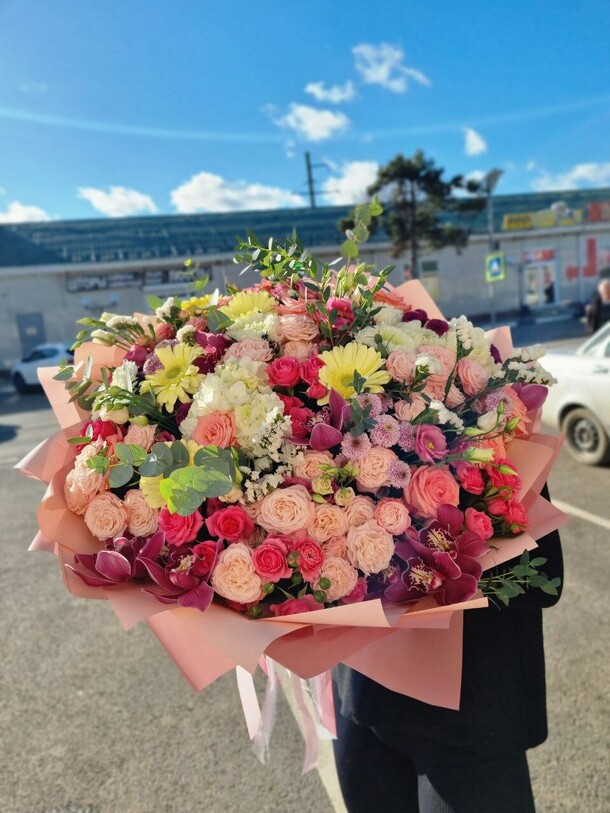 Букет, артикул F1301889 - 29000 рублей, доставка по городу. Flawery - доставка цветов