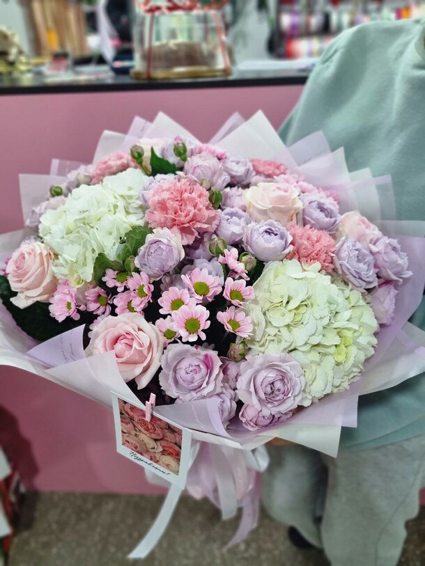 Букет, артикул F1301893 - 13175 рублей, доставка по городу. Flawery - доставка цветов