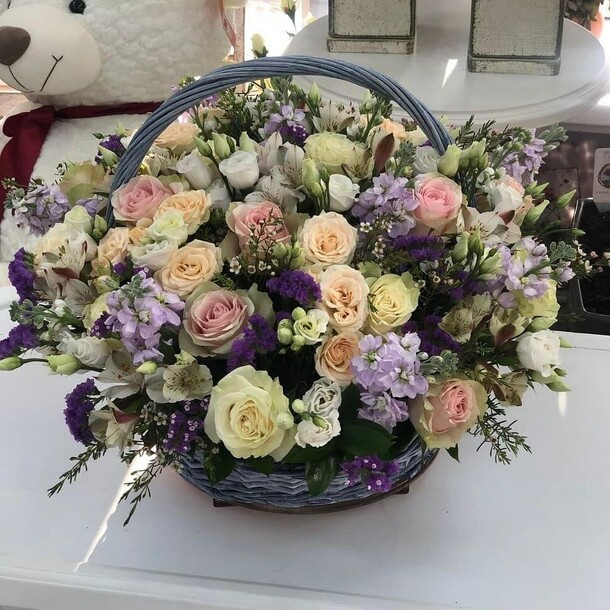 Корзина, артикул F1302116 - 25100 рублей, доставка по городу. Flawery - доставка цветов