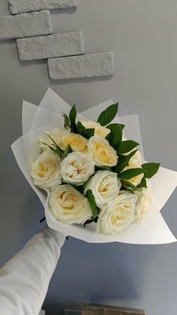 Ароматные пионовидные розы, артикул F1292529 - 11100 рублей, доставка по городу. Flawery - доставка цветов