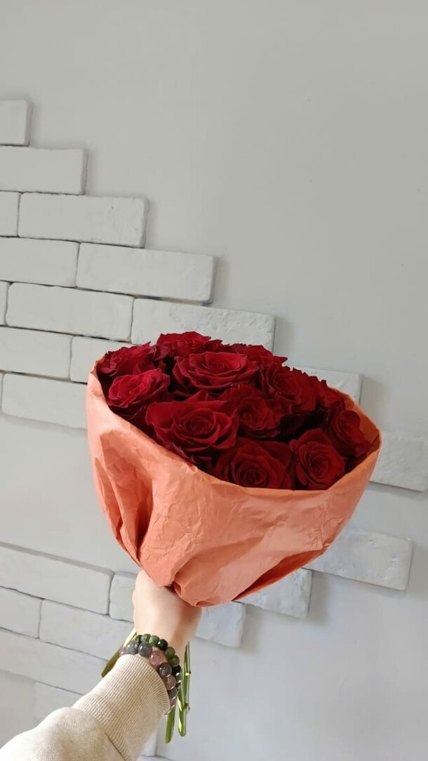 Розы красные 15 шт, артикул F1389095 - 8200 рублей, доставка по городу. Flawery - доставка цветов