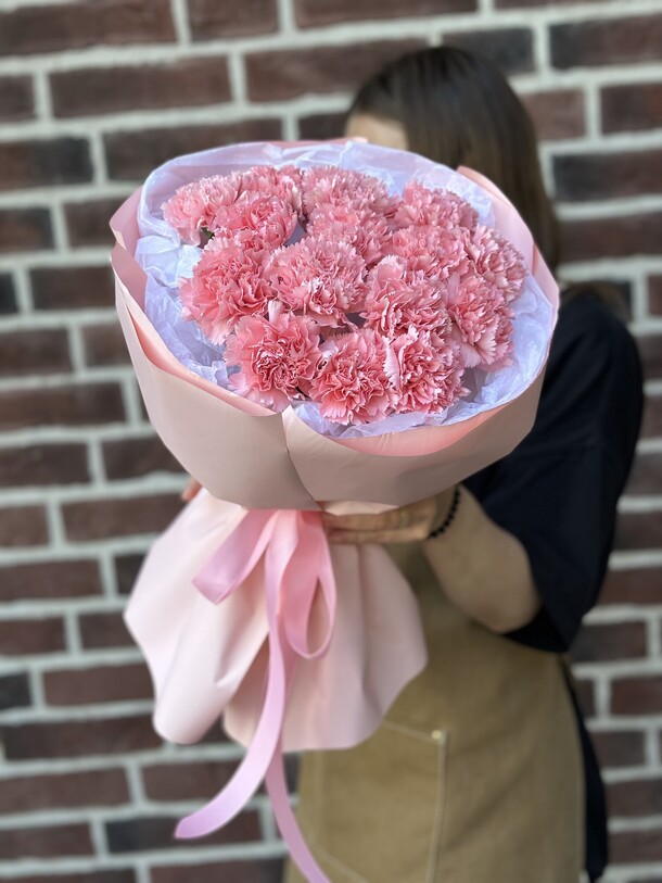 15 нежных диантусов, артикул F1292900 - 3000 рублей, доставка по городу. Flawery - доставка цветов