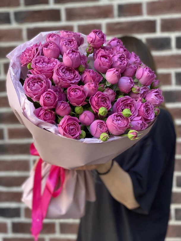 Букет пионовидных роз, артикул F1294895 - 5499 рублей, доставка по городу. Flawery - доставка цветов