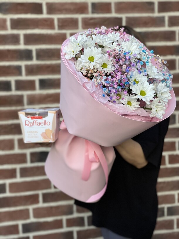 Сладкий подарок, артикул F1294898 - 2999 рублей, доставка по городу. Flawery - доставка цветов