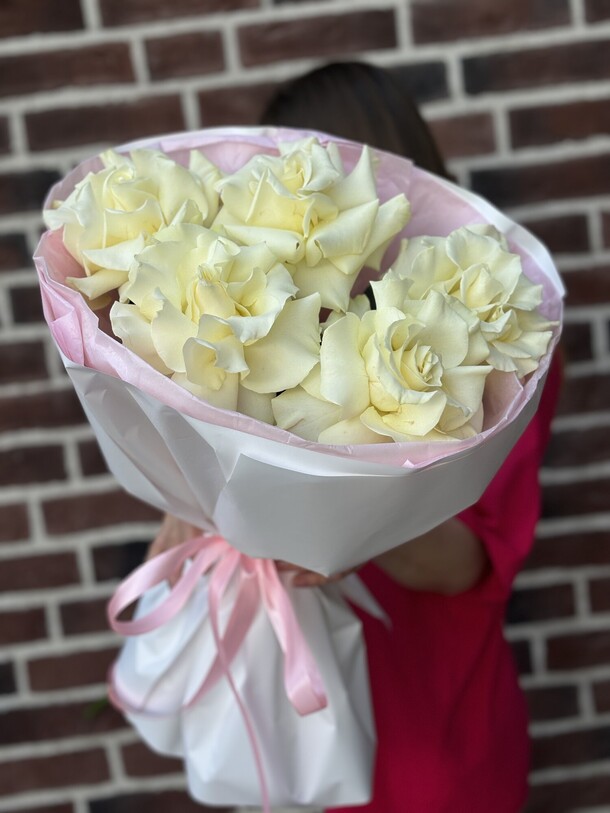 Французские розы хит, артикул F1294931 - 2100 рублей, доставка по городу. Flawery - доставка цветов