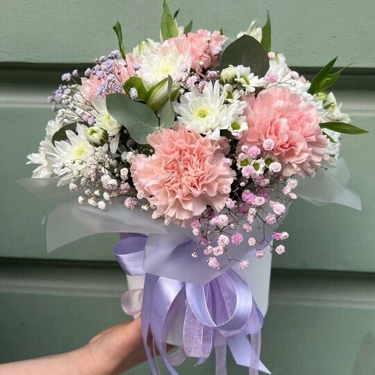 Нежный цилиндр, артикул F1302548 - 2499 рублей, доставка по городу. Flawery - доставка цветов