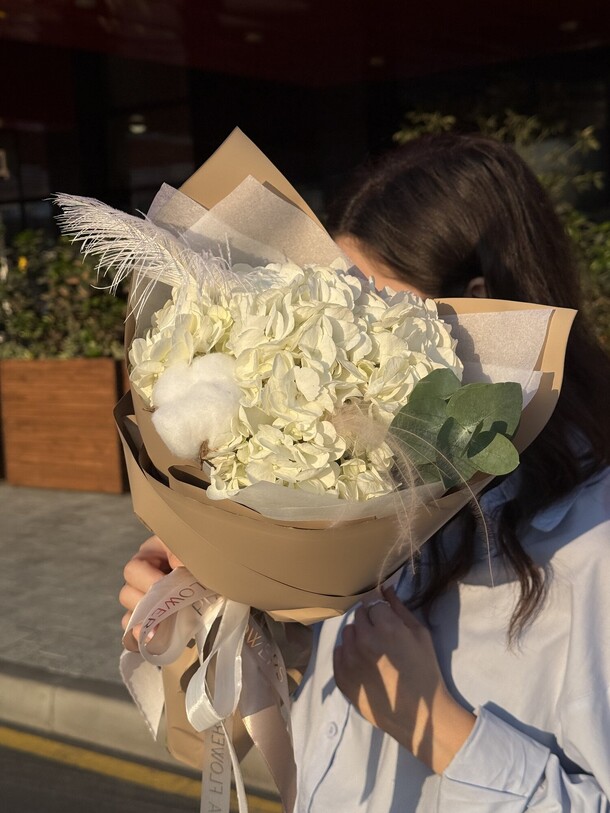 Гортензия нежная, артикул F1331308 - 2700 рублей, доставка по городу. Flawery - доставка цветов