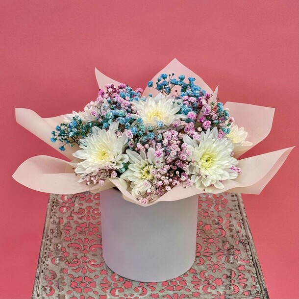 Коробка с цветами, артикул F1320742 - 2189 рублей, доставка по городу. Flawery - доставка цветов