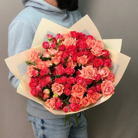 Кустовые розы микс, артикул F1163871 - 7500 рублей, доставка по городу. Flawery - доставка цветов