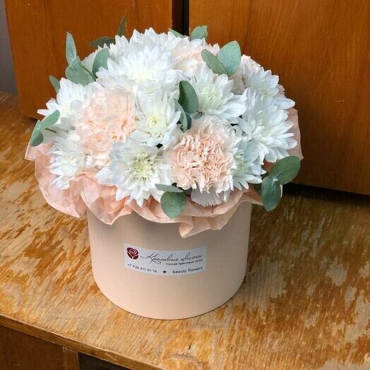 Букет в коробке, артикул F1230271 - 4300 рублей, доставка по городу. Flawery - доставка цветов