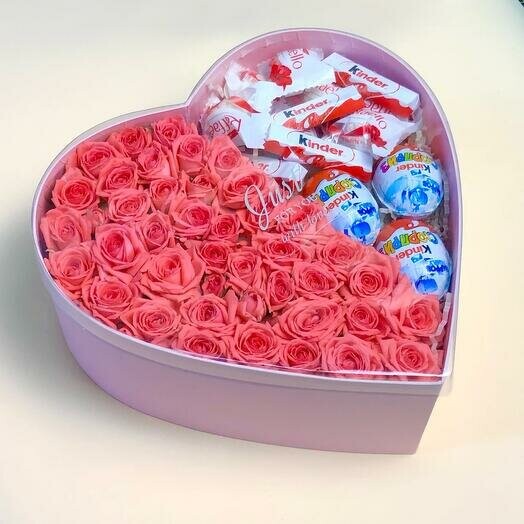 Сердце с розами, артикул F1230339 - 10989 рублей, доставка по городу. Flawery - доставка цветов