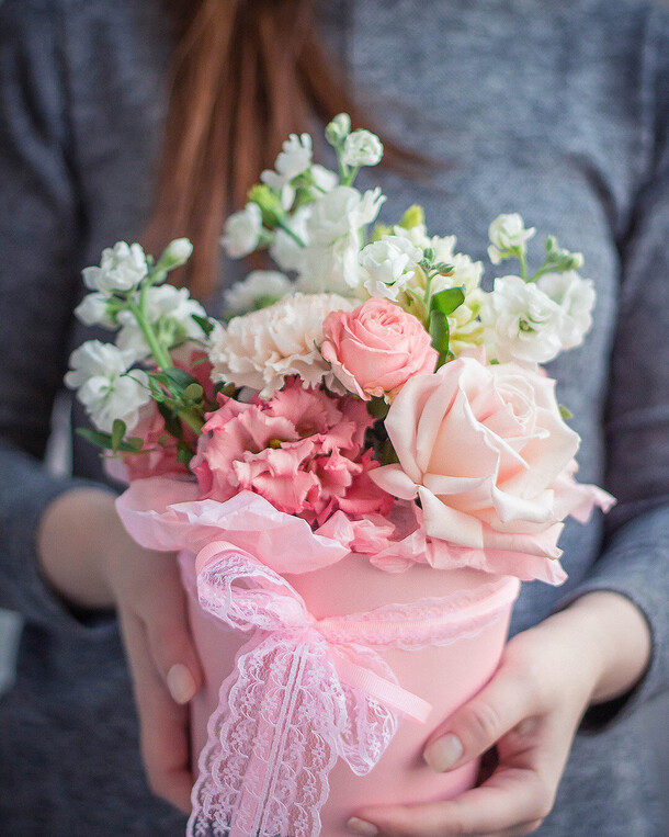 ⭐️ цветы в коробке "мираж", артикул F1322978 - 3600 рублей, доставка по городу. Flawery - доставка цветов