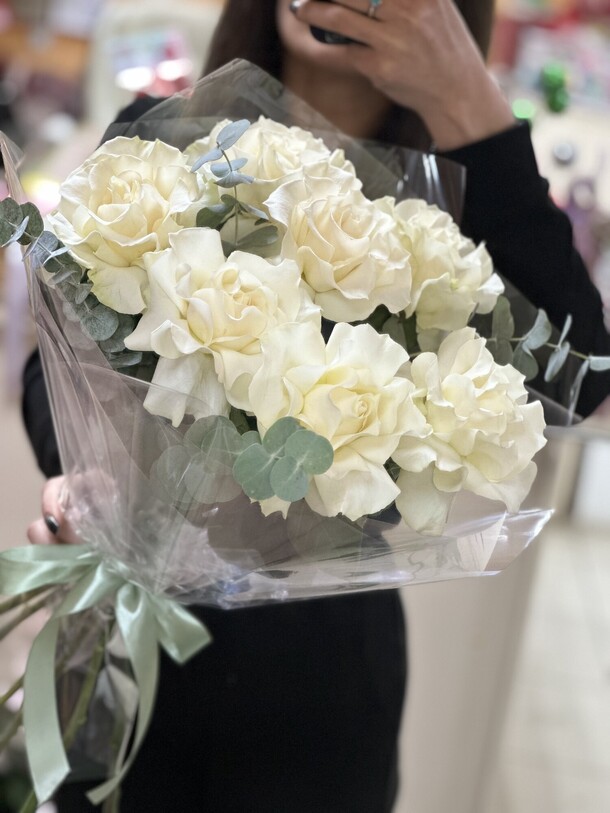 Французская роза, артикул F1370382 - 3650 рублей, доставка по городу. Flawery - доставка цветов