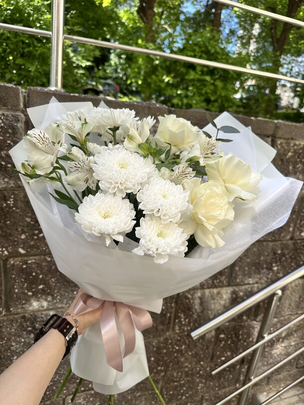 Белый ангел, артикул F1425217 - 3150 рублей, доставка по городу. Flawery - доставка цветов