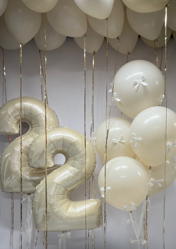 Набор кремовый, артикул F1322452 - 14525 рублей, доставка по городу. Flawery - доставка цветов