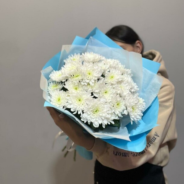 Букет из хризантем, артикул F1179446 - 3300 рублей, доставка по городу. Flawery - доставка цветов