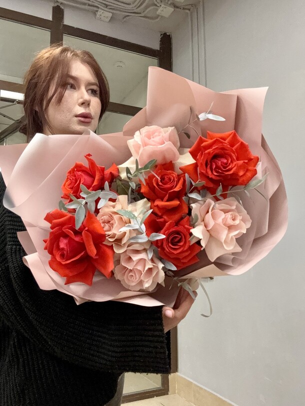 Букет французских роз, артикул F1316780 - 4389 рублей, доставка по городу. Flawery - доставка цветов