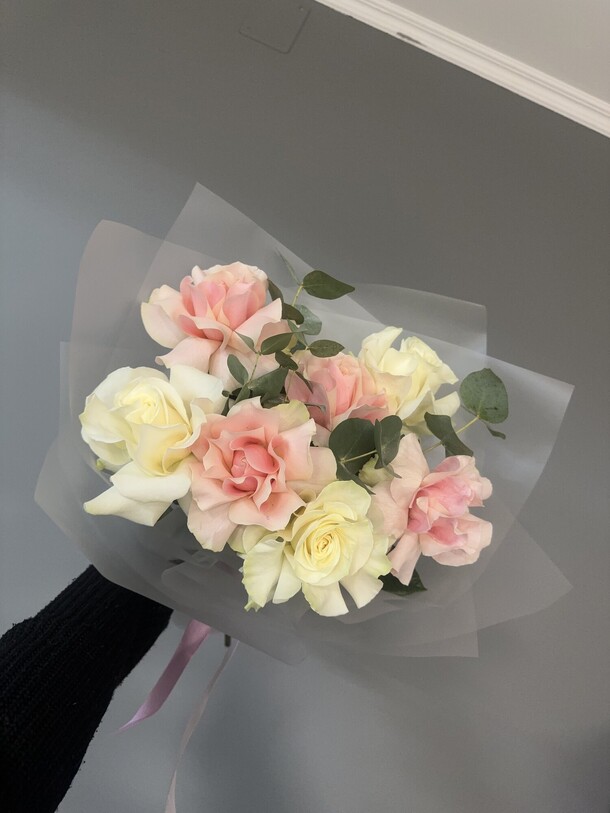 Букет французских роз, артикул F1371248 - 3630 рублей, доставка по городу. Flawery - доставка цветов