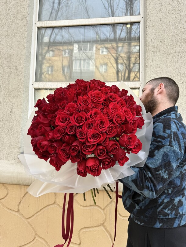 101 красная роза, артикул F1407909 - 41800 рублей, доставка по городу. Flawery - доставка цветов