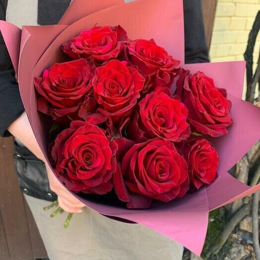 Букет красных роз, артикул F1299529 - 6844 рублей, доставка по городу. Flawery - доставка цветов