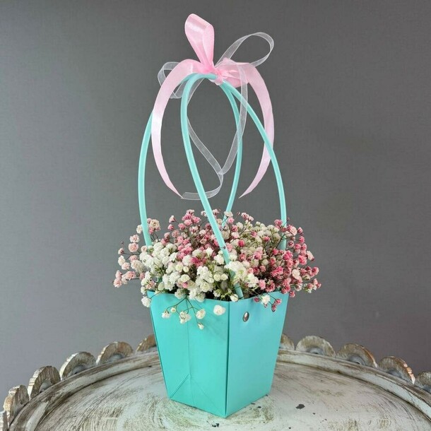 Букет 32, артикул F1366400 - 2081 рублей, доставка по городу. Flawery - доставка цветов