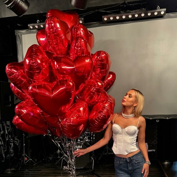 Фольгированные сердца 39 😍, артикул F1299636 - 17500 рублей, доставка по городу. Flawery - доставка цветов