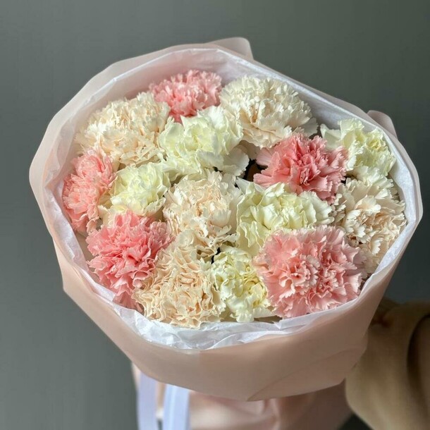 Нежный моно букет из диантусов🤍, артикул F1309497 - 3590 рублей, доставка по городу. Flawery - доставка цветов