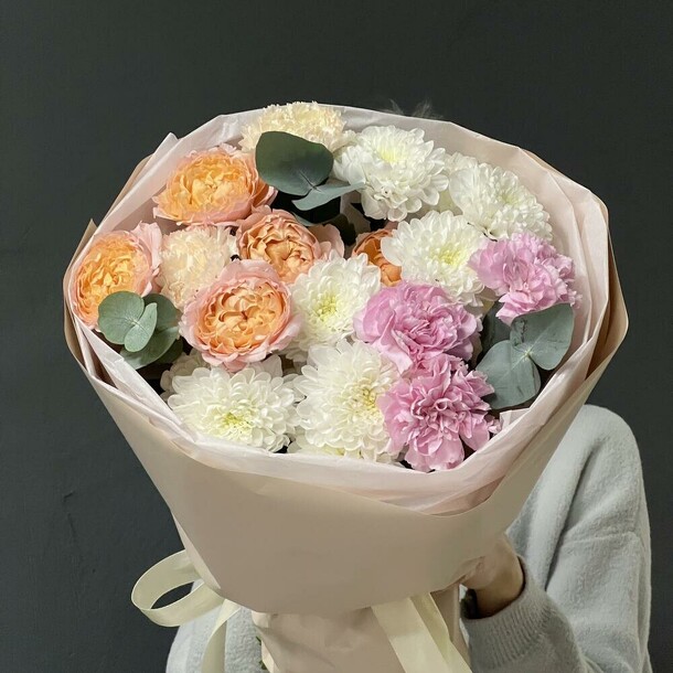 Букет яркий день, артикул F1335822 - 3990 рублей, доставка по городу. Flawery - доставка цветов