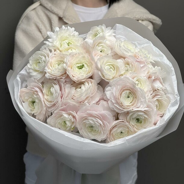 Wow- букет из нежнейших ранункулюсов, артикул F1352330 - 24190 рублей, доставка по городу. Flawery - доставка цветов