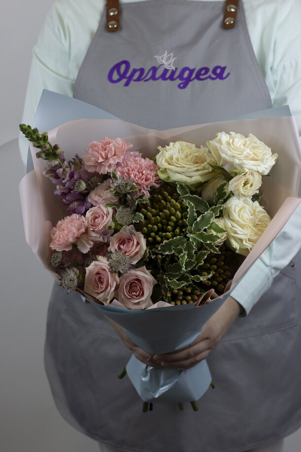 Букет "раф", артикул F1456537 - 6790 рублей, доставка по городу. Flawery - доставка цветов