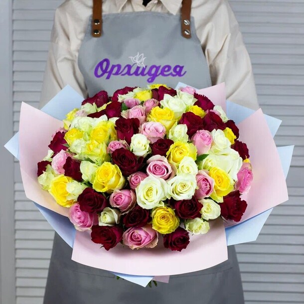 101 роза микс 40 см, артикул F1457719 - 17890 рублей, доставка по городу. Flawery - доставка цветов