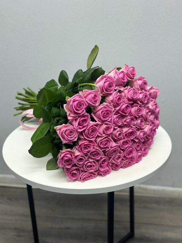 51 розовая роза, артикул F1344148 - 12983 рублей, доставка по городу. Flawery - доставка цветов