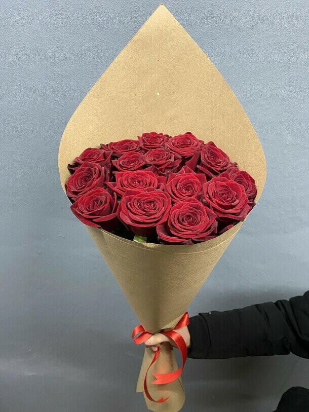 Букет из красных роз ред наоми, артикул F1369452 - 5900 рублей, доставка по городу. Flawery - доставка цветов