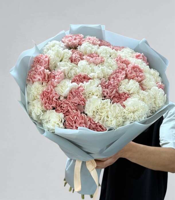 Букет из 49 нежных диантусов, артикул F1437587 - 9600 рублей, доставка по городу. Flawery - доставка цветов