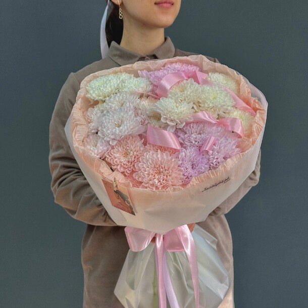 Букет из хризантем "чувство теплоты", артикул F1446695 - 4285 рублей, доставка по городу. Flawery - доставка цветов