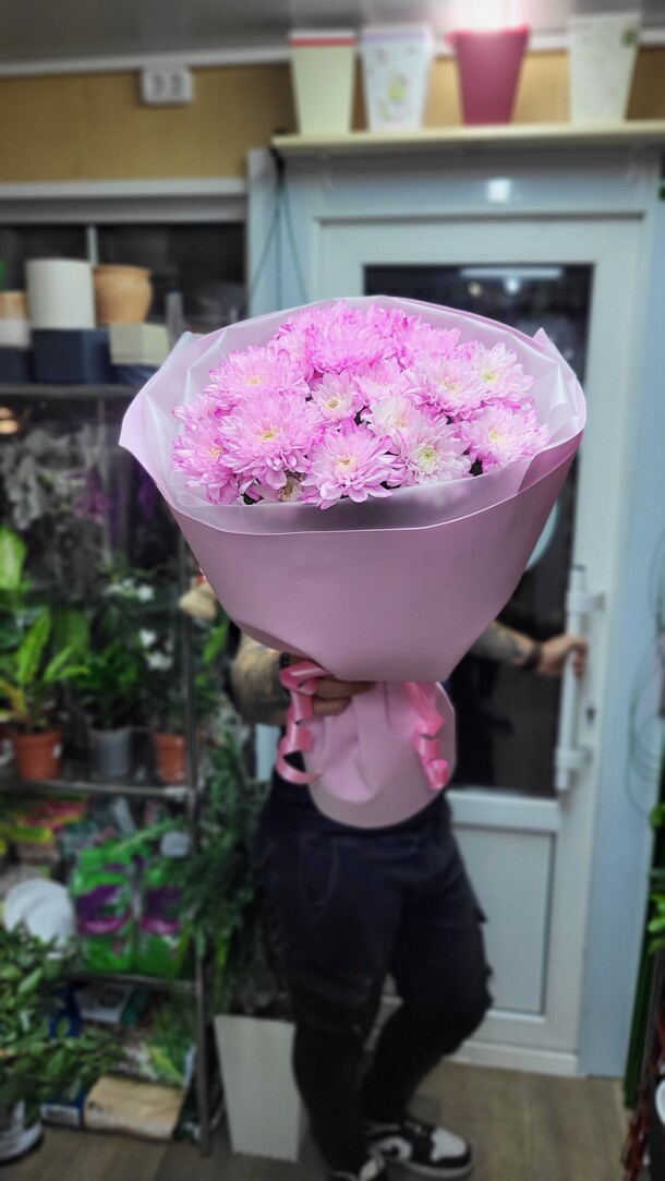 Монобукет с хризантемой, артикул F1322585 - 2720 рублей, доставка по городу. Flawery - доставка цветов