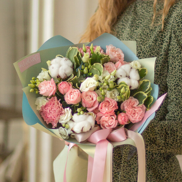 Букет «моника», артикул F1311343 - 5700 рублей, доставка по городу. Flawery - доставка цветов