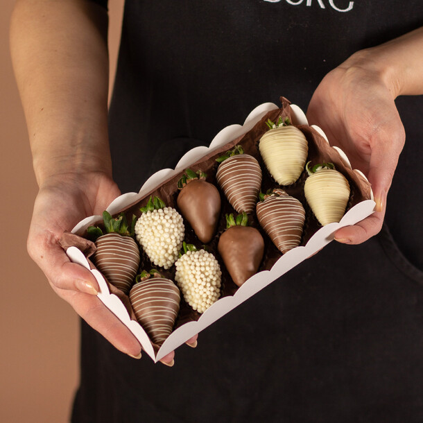 Набор клубники в шоколаде s, артикул F1394629 - 2100 рублей, доставка по городу. Flawery - доставка цветов