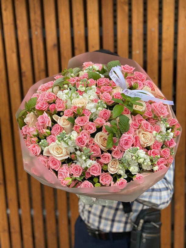 Авторский букет «щербет», артикул F1322501 - 25000 рублей, доставка по городу. Flawery - доставка цветов