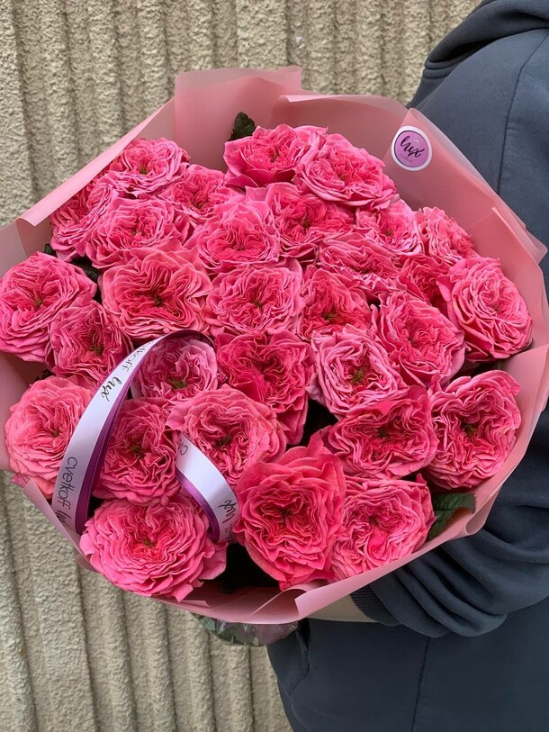 Пионовидные розы розовые риджентс парк, артикул F1365190 - 12500 рублей, доставка по городу. Flawery - доставка цветов