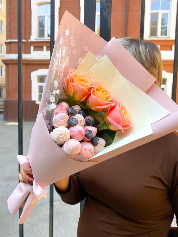 Букет "притяжение", артикул F1240738 - 3690 рублей, доставка по городу. Flawery - доставка цветов