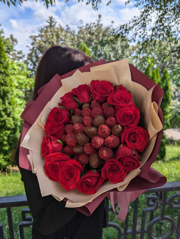 Букет "капелла", артикул F1309963 - 10490 рублей, доставка по городу. Flawery - доставка цветов