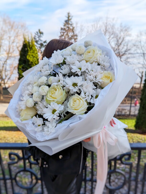 Сборный букет "марселина", артикул F1309989 - 6490 рублей, доставка по городу. Flawery - доставка цветов